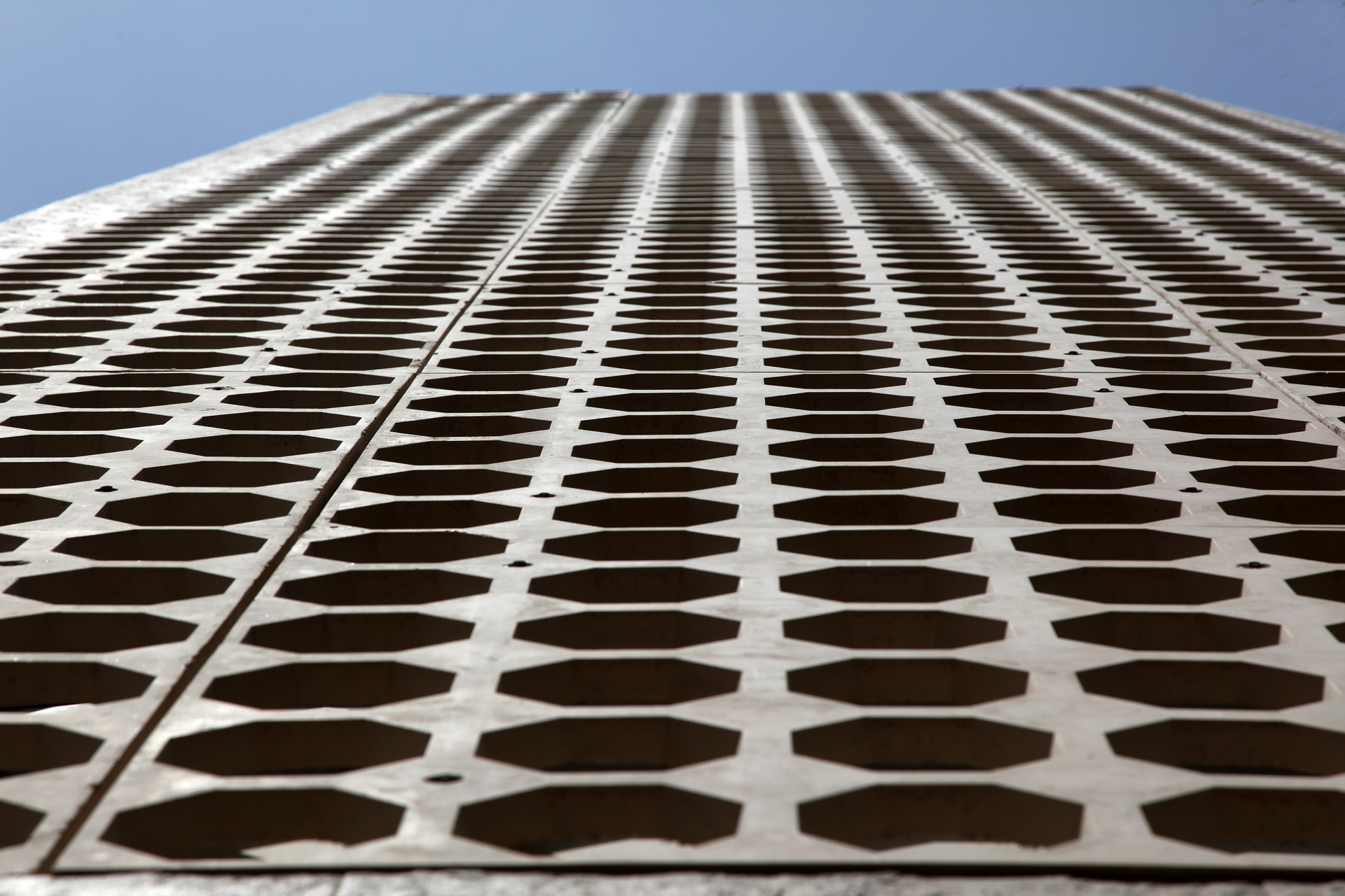 מסתור משרביות בטון